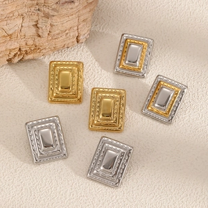 Retro 18k gold stainless steel triple-layered rectangular stud earrings with hammered texture