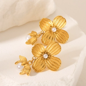 18k gold plated flower stud earrings with elegant pearls for women in vintage style