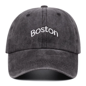 Cappellino da baseball grigio scuro lavato con ricamo Boston bianco in stile vintage