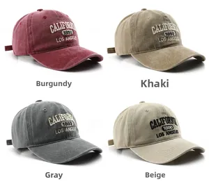 Detail von Vintage-Wasch-Baseballkappen mit California 1850-Stickerei in mehreren Farben