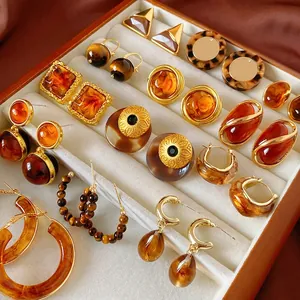 Retro Maillard Brown Resin Stud Earrings With 925 Sterling Silver Earring Post Geometric Irregular Pleated Alloy Jewelry