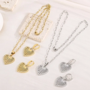 Hollow Heart Necklace And Earrings Jewelry Titanium Steel Micro Paved Rhinestone Fashion Elegant Accessories For Women