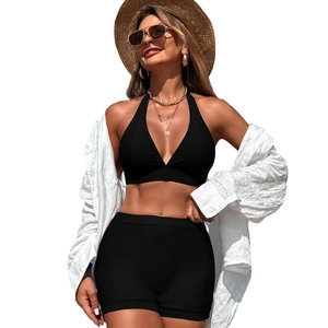 Schwarzes zweiteiliges Bikini-Set mit Neckholder-V-Ausschnitt und High-Waist-Shorts