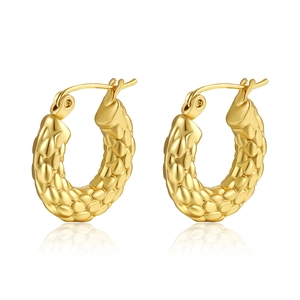 Elegant 18K gold plated stainless steel hoop earrings with textured scale design