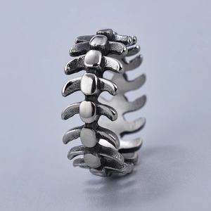 Vintage stainless steel dragon bone ring with antique silver finish for hip-hop style