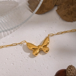 Elegant 18K gold plated stainless steel butterfly pendant necklace with paperclip chain