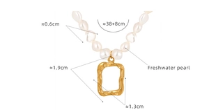 Detailed size specifications for freshwater pearl necklace with gold pendant dimensions