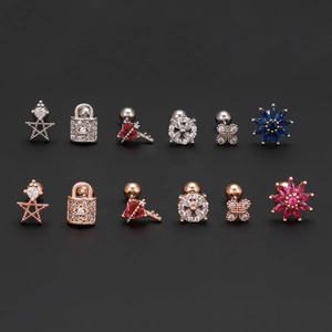 Exquisite Auswahl an Knorpelohrringen mit Zirkonherzen und Sternen in Silber und Roségold