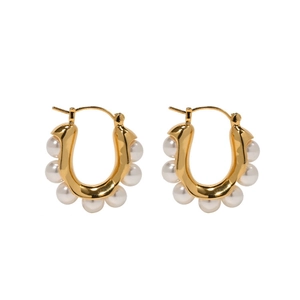 Boucles d'oreilles créoles dorées en U avec perles blanches, style français minimaliste