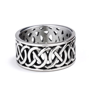 Minimalistischer Edelstahlring in Silber mit klassischem keltischem Knoten-Muster