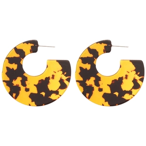Classic tortoiseshell acrylic C-shape hoop earrings with minimalist silver needles