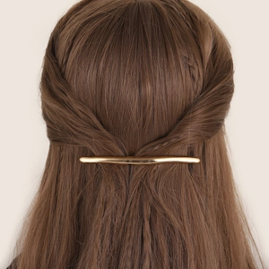 Minimalist Zinc Alloy Metal Hair Clip Long Bow Curve Geometric Barrette For Women Polished Finish Elegant Fashion Accessory