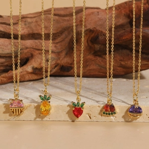 Luxueux Collier en Cuivre Plaqué Or 14K Zirconia pour Femmes Méduse Ananas Fraise Pastèque Pendentif Chaîne de Clavicule Bijoux