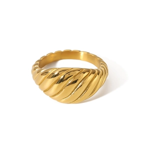 Polished 18k gold plated stainless steel croissant ring with vintage twisted design