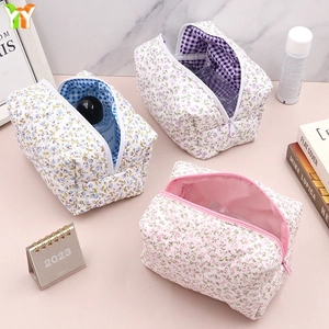 Quilted Floral Makeup Bag Canvas Cosmetic Organizer Travel Toiletry Pouch Fresh Style Zipper Closure For Women