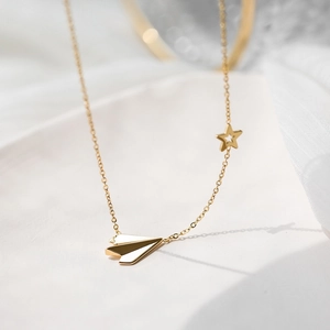 Collana Minimalista Con Ciondolo A Forma Di Aeroplano Di Carta Con Stella Acciaio Inossidabile Placcato Oro Stile Origami Gioielli Da Donna