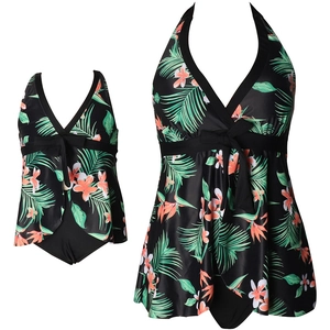 Ensemble tankini assorti à imprimé tropical floral avec col en V et nœud noir décoratif