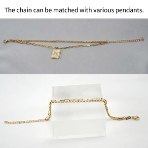 Bracelet double rang en acier inoxydable doré avec un pendentif carré lettre M