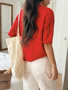 Chic red short-sleeved knit sweater for women, casual vacation style with minimalist design