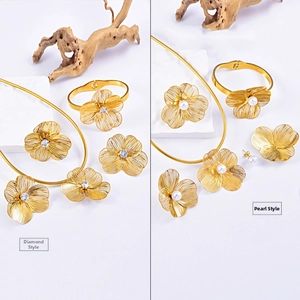 Detailed comparison of gold floral jewelry sets with pearl and zircon inlay options