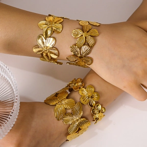 Women's 18K gold plated wide floral open bangle in hip-hop style with flower design