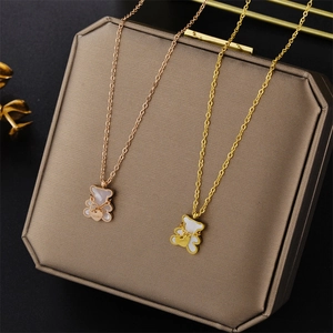 Bear Pendant Necklace Titanium Steel Mother Of Artificial Pearl Shell Heart Love Charm Minimalist Jewelry For Women Elegant