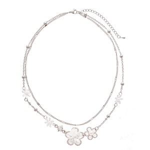 Collana argento a doppio strato con pendente a fiore bianco e nappe di perle donna