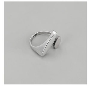 Close-up of S925 sterling silver ring showing polished texture and inner authenticity stamp