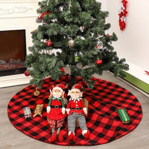 Jupe de sapin de Noël à carreaux rouge et noir avec figurines de lutins festifs