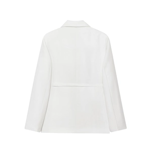 Vue arrière d'un blazer blanc à manches longues avec nœud floral élégant à la taille