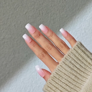 Ongles À Presser Dégradé Rose Blanc Carrés Courts Faux Ongles Résine Brillante Style Simple Manucure DIY Pour Femmes
