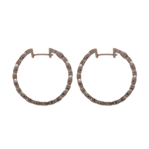 Retro geometric hollow hoop earrings with textured hammered finish in gunmetal gray