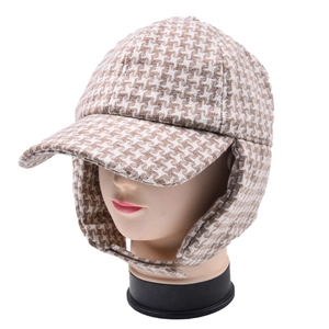 Winter thermal houndstooth trapper hat with ear flaps and chin strap for windproof warmth