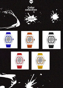 Dettaglio degli orologi alla moda a forma di botte con teschio in blu, arancione, nero, rosso