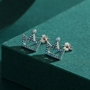 S925 sterling silver crown stud earrings with inlaid blue turquoise in vintage style