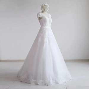 French style V-neck white wedding dress with lace appliques and A-line tulle skirt