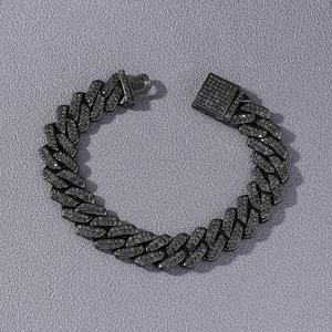 Bracelet gourmette cubaine noir serti de diamants avec fermoir carré sécurisé