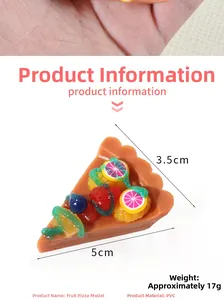 Détail d'un modèle de pizza aux fruits en PVC avec marquage de taille 5cm et textures