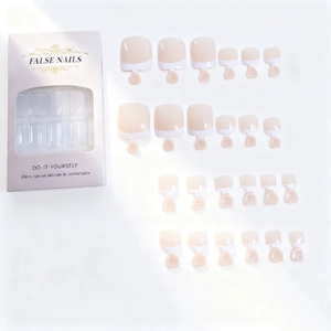 Faux ongles de pieds French blancs classiques, lot de 24 pièces avec boîte élégante