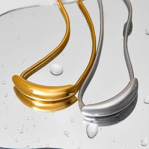 Chic curved tube pendant snake chain necklace in polished gold and silver stainless steel