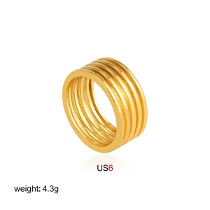 Details zum mehrlagigen 18K Goldring, Größe US6 und Gewicht 4,3g, poliertes Finish