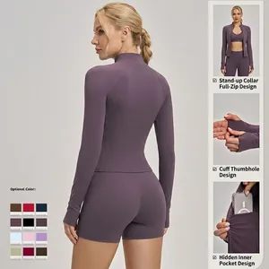 Ensemble de yoga violet foncé pour femme avec veste zippée longue et short taille haute