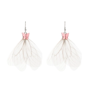 Pendientes largos de borla con mariposa rosa y alas de libélula translúcidas