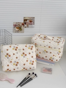 Gesteppte Kosmetiktaschen-Set mit gelbem Blumenmuster für die Reise Hautpflege-Aufbewahrung