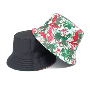 Chapeau bob réversible avec motif flamant rose et côté noir pour la protection solaire