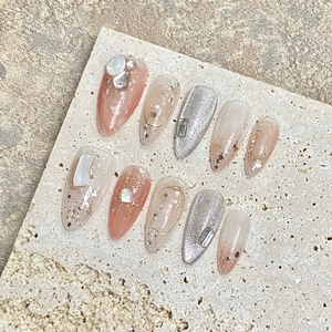 Handmade Press On Nails Cat Eye Almond Shape Gradient Pink French Style Rhinestone Shell Glitter Luxury Elegant Women