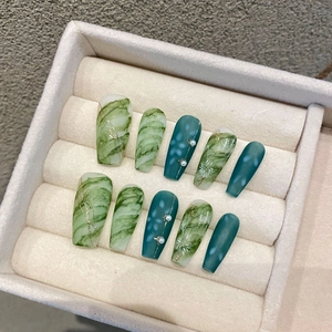 Handmade Press On Nails Emerald Green Marble With Artificial Pearl Gold Wire Long Coffin Shape Matte Elegant For Women