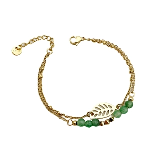 Bracciale a doppio strato in acciaio dorato con perline verdi e ciondolo a foglia