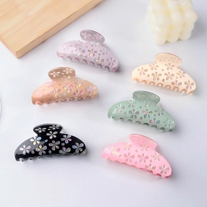 Pince À Cheveux Élégante Fleur Creuse Design Jasmin D'Hiver Irisé Nacre PVC Accessoire Pour Femmes
