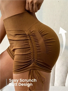 Short de yoga côtelé marron foncé taille haute avec effet push-up et cordon serrage